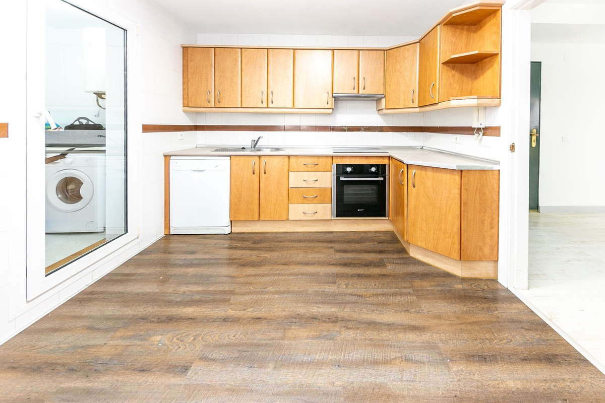 Se vende Apartamento Planta Media de 3 dormitorios en Costa Del Sol, Málaga, España
