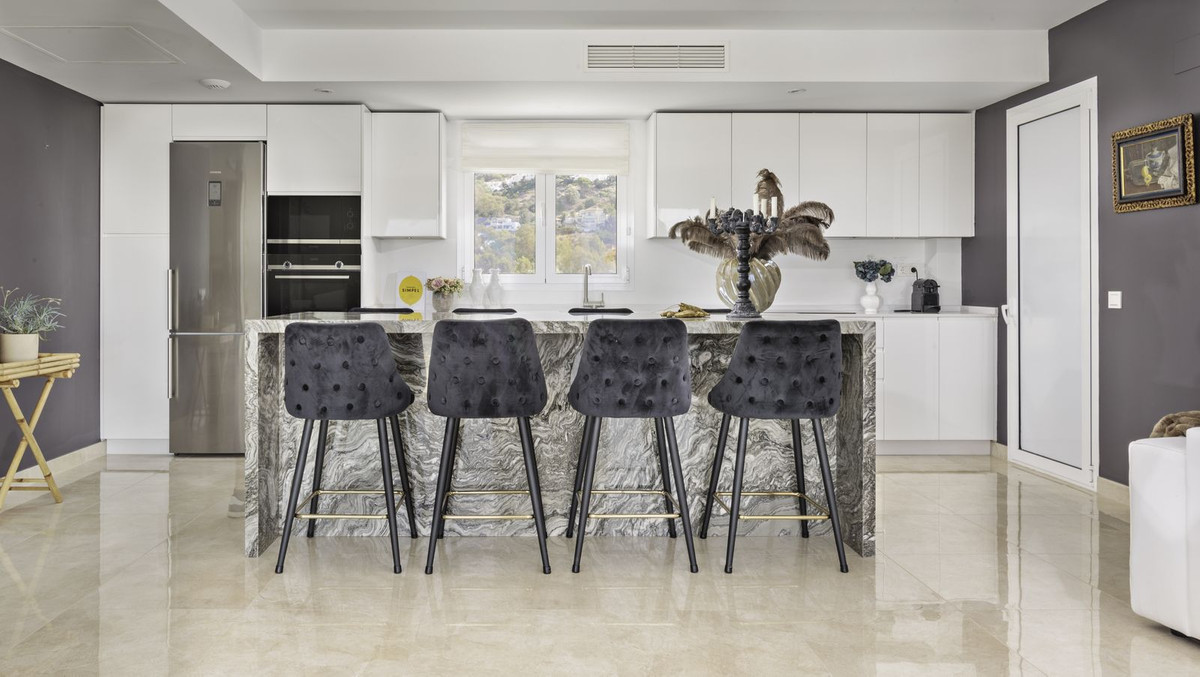 2 Bed Apartment for sale in Altos De Los Monteros Costa Del Sol, Málaga, Spain