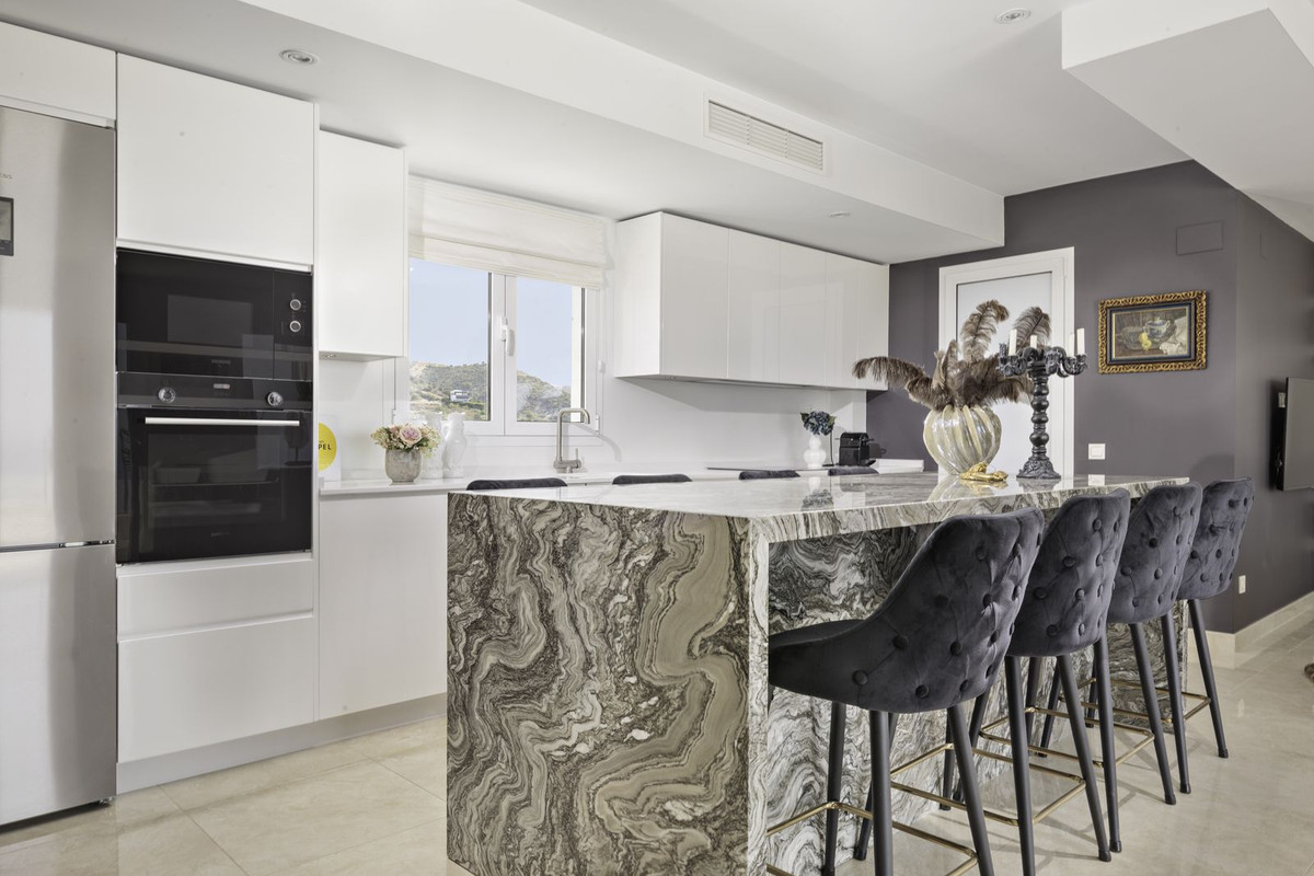 2 Bed Apartment for sale in Altos De Los Monteros Costa Del Sol, Málaga, Spain