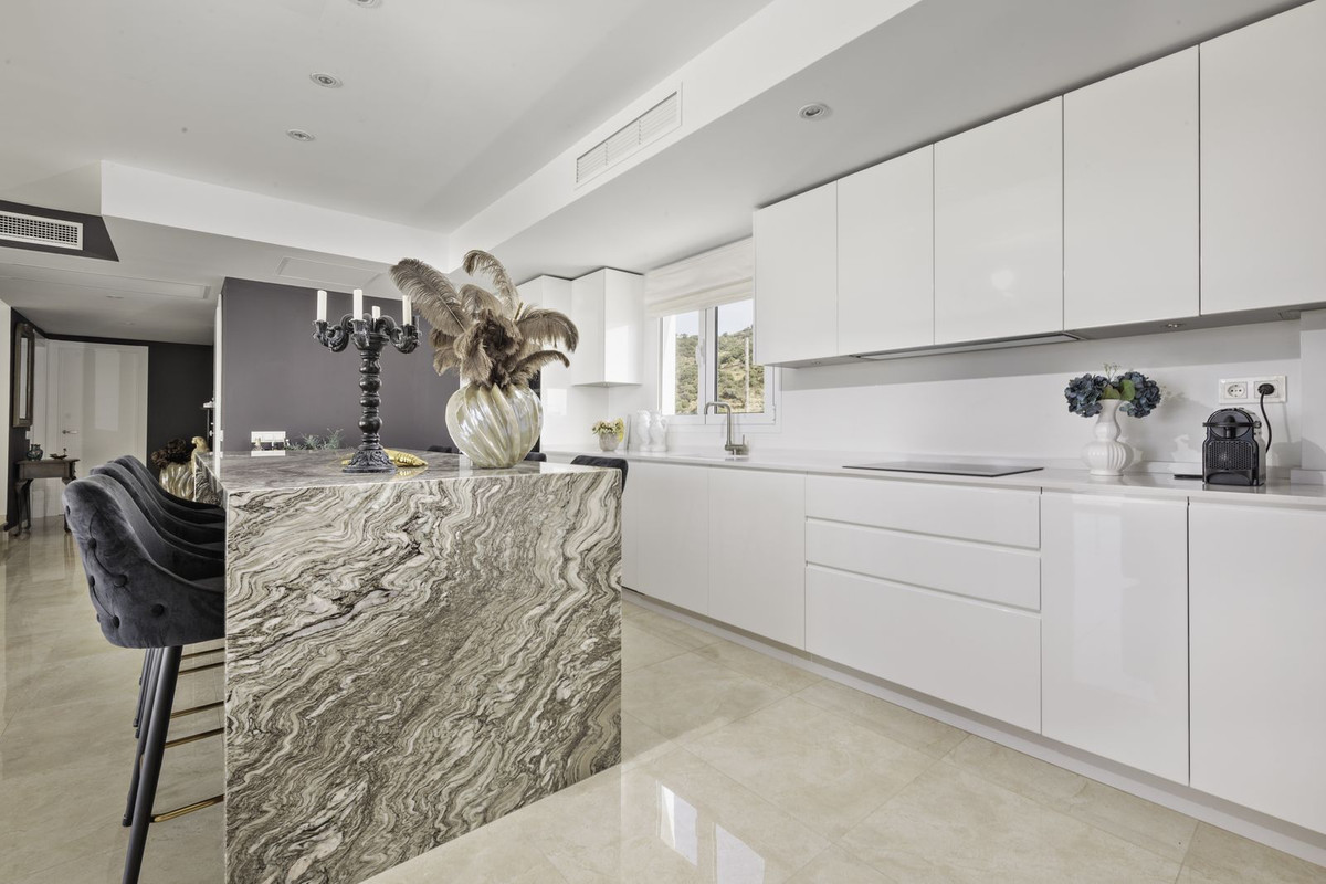 2 Bed Apartment for sale in Altos De Los Monteros Costa Del Sol, Málaga, Spain