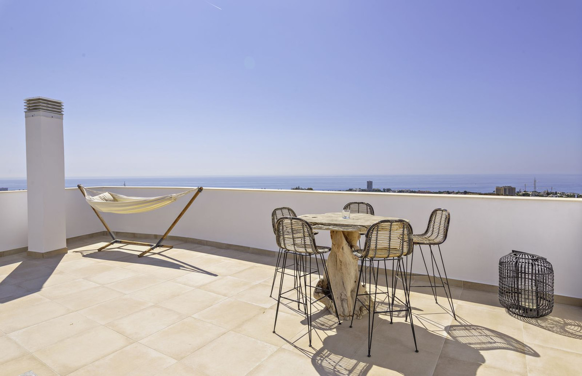 2 Bed Apartment for sale in Altos De Los Monteros Costa Del Sol, Málaga, Spain