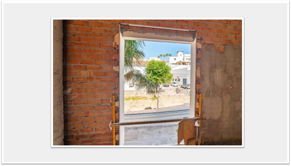 10 Bed Commercial unit for sale in Alhaurín El Grande Costa Del Sol, Málaga, Spain