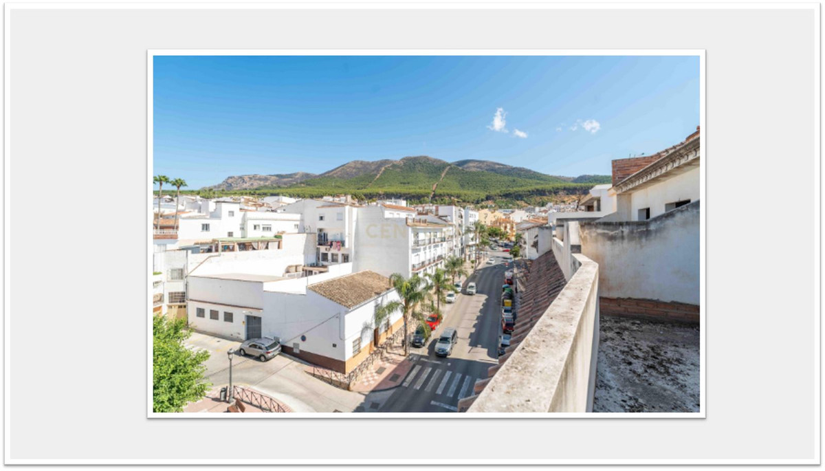 10 Bed Commercial unit for sale in Alhaurín El Grande Costa Del Sol, Málaga, Spain