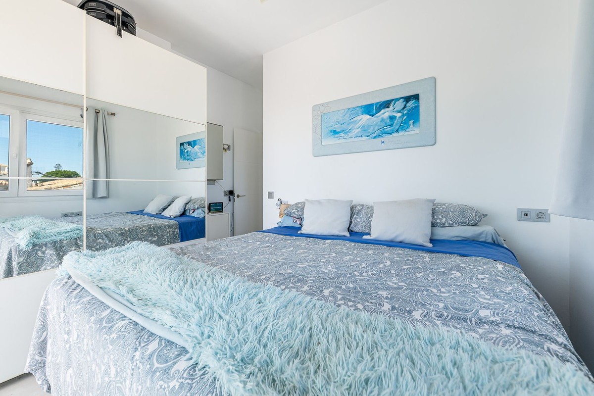 Se vende Villa - Chalet de 3 dormitorios en Costa Del Sol, Málaga, España