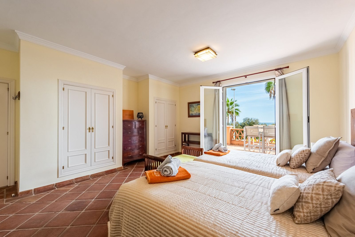 5 Bed Townhouse for sale in Casares Playa Costa Del Sol, Málaga, Spain