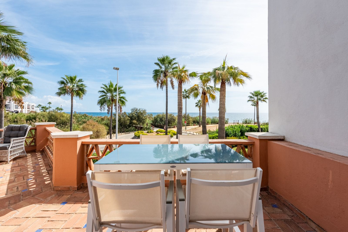 5 Bed Townhouse for sale in Casares Playa Costa Del Sol, Málaga, Spain