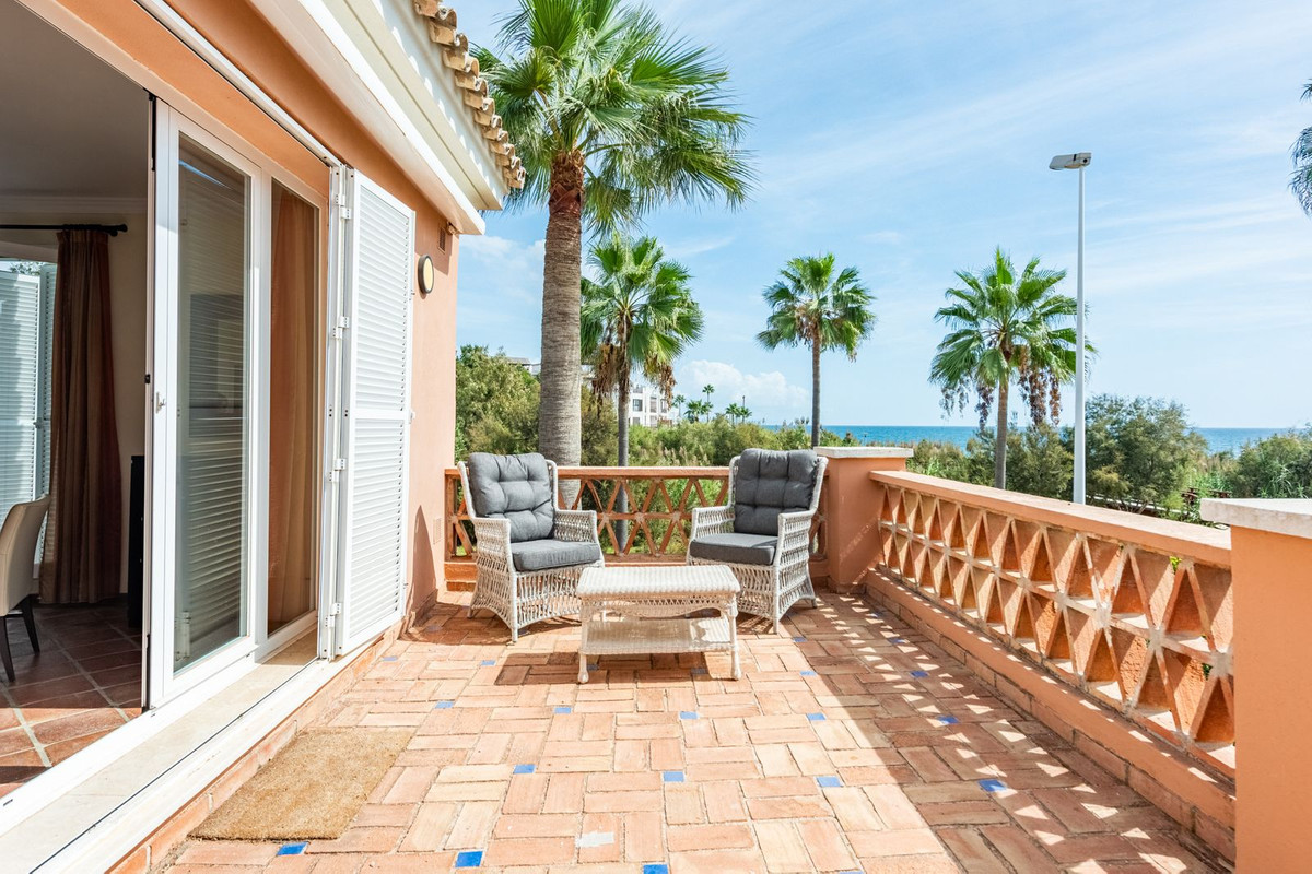 5 Bed Townhouse for sale in Casares Playa Costa Del Sol, Málaga, Spain