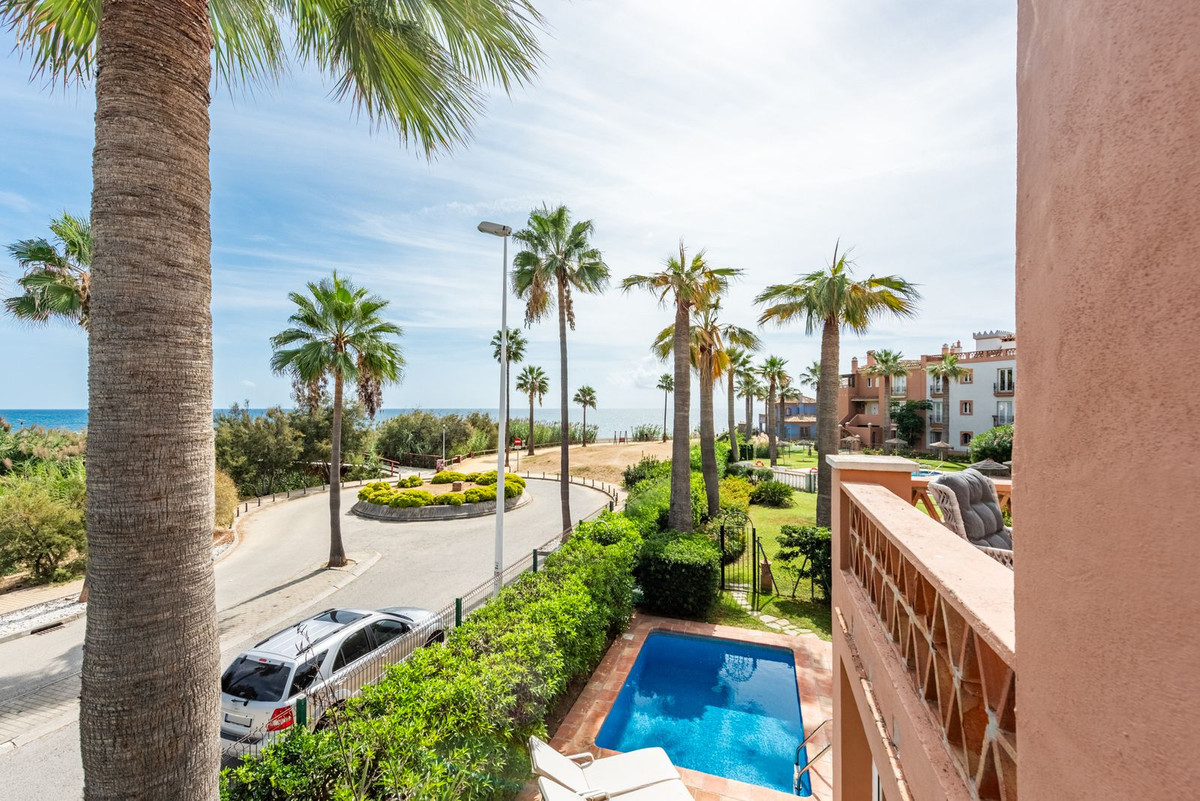 5 Bed Townhouse for sale in Casares Playa Costa Del Sol, Málaga, Spain