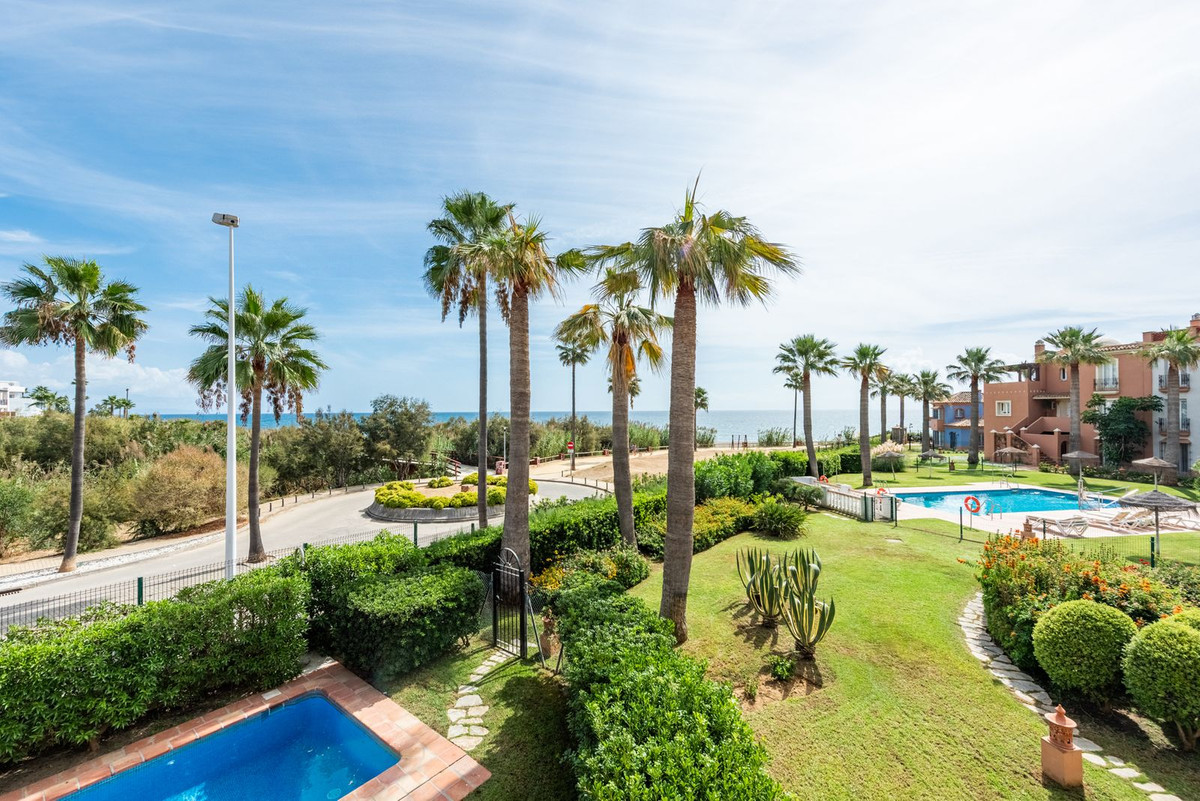 5 Bed Townhouse for sale in Casares Playa Costa Del Sol, Málaga, Spain