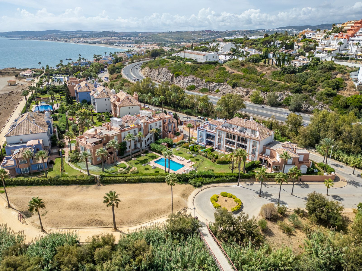 5 Bed Townhouse for sale in Casares Playa Costa Del Sol, Málaga, Spain