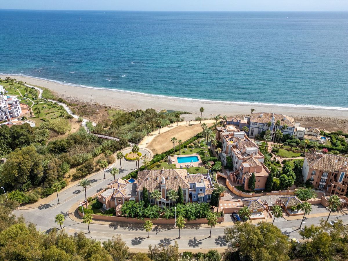 5 Bed Townhouse for sale in Casares Playa Costa Del Sol, Málaga, Spain