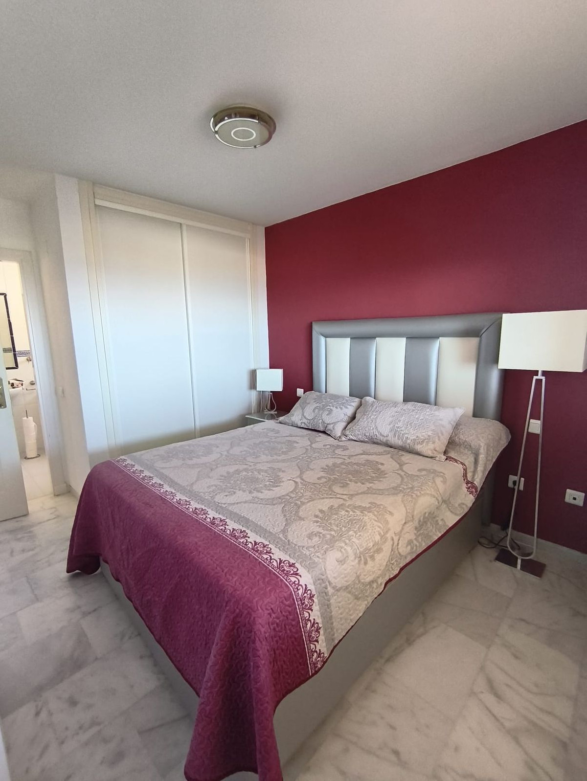 Se vende Apartamento en Planta Última de 3 dormitorios en Costa Del Sol, Málaga, España