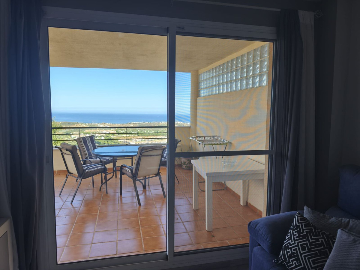 Se vende Apartamento en Planta Última de 3 dormitorios en Costa Del Sol, Málaga, España