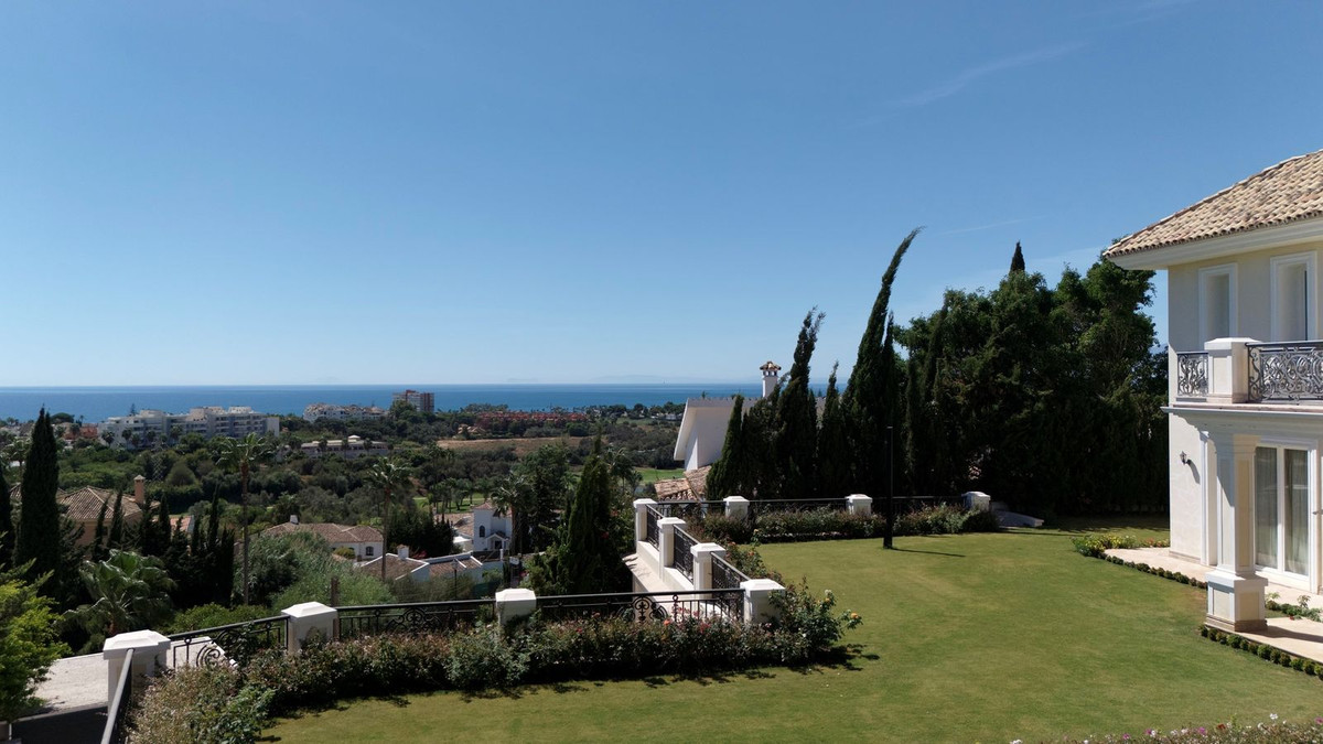 Se vende Villa - Chalet de 4 dormitorios en Costa Del Sol, Málaga, España
