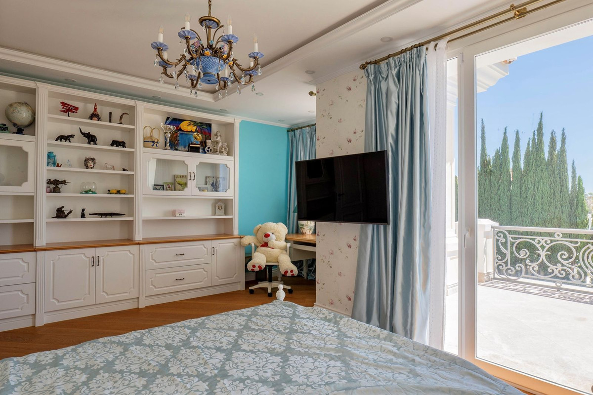 Se vende Villa - Chalet de 4 dormitorios en Costa Del Sol, Málaga, España