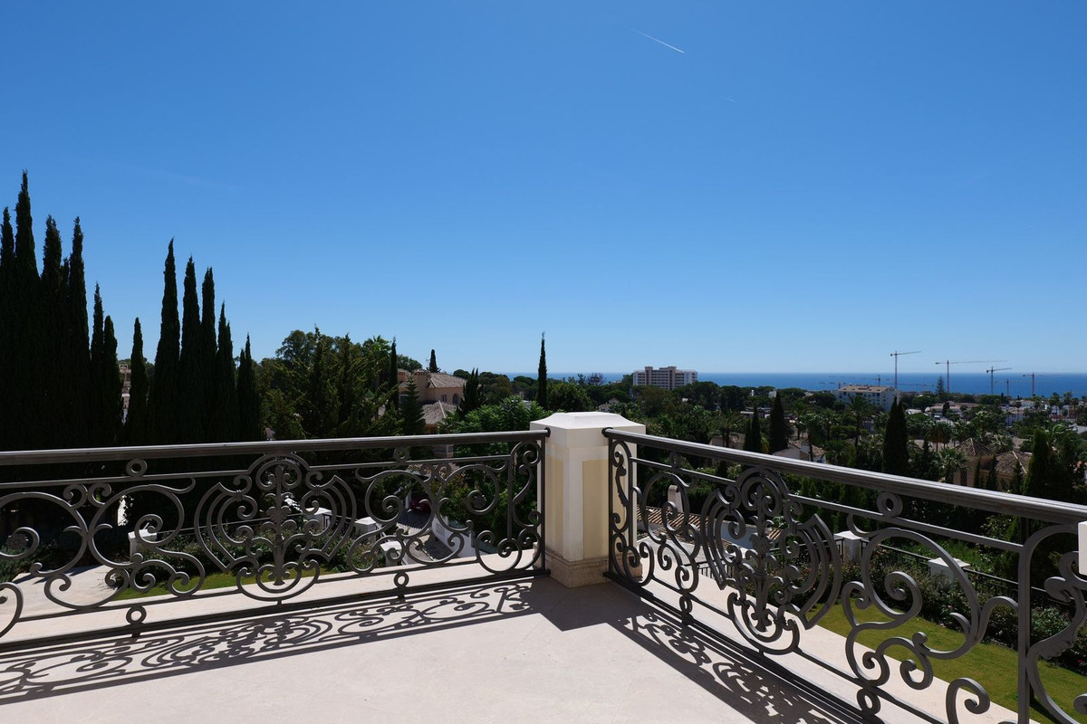 Se vende Villa - Chalet de 4 dormitorios en Costa Del Sol, Málaga, España