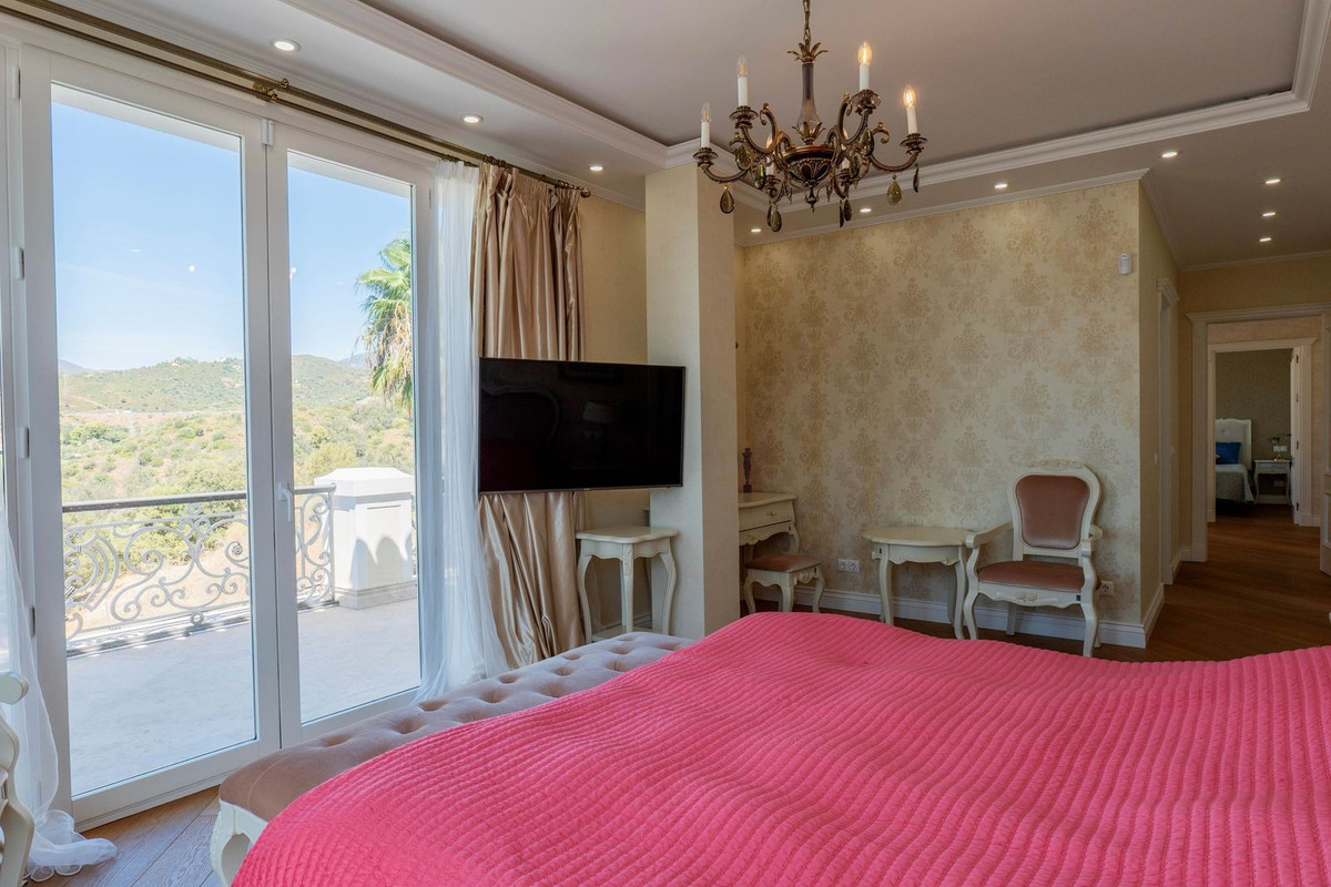 Se vende Villa - Chalet de 4 dormitorios en Costa Del Sol, Málaga, España