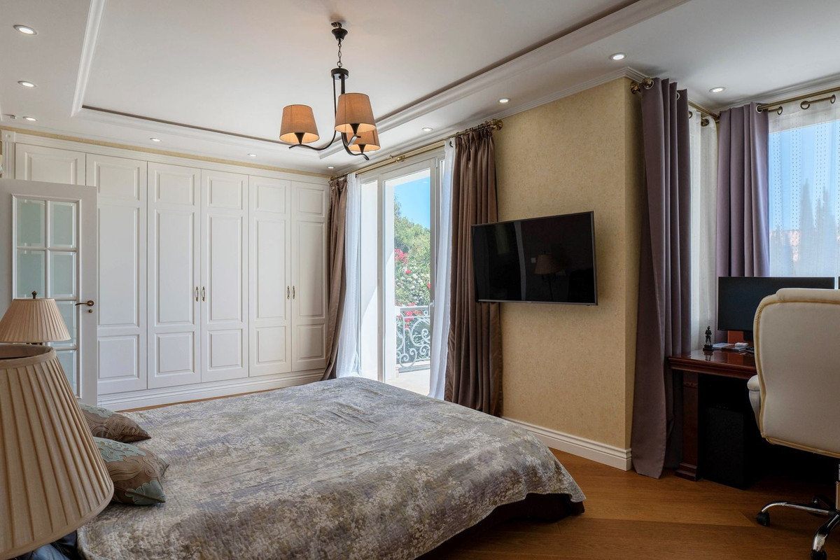 Se vende Villa - Chalet de 4 dormitorios en Costa Del Sol, Málaga, España