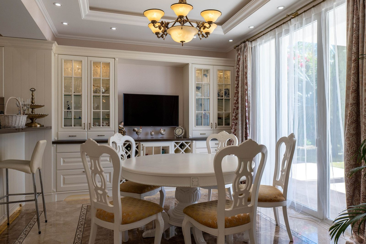Se vende Villa - Chalet de 4 dormitorios en Costa Del Sol, Málaga, España