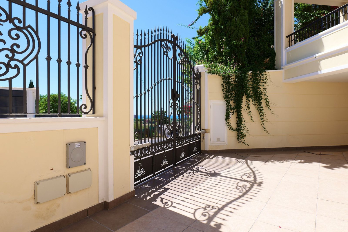 Se vende Villa - Chalet de 4 dormitorios en Costa Del Sol, Málaga, España
