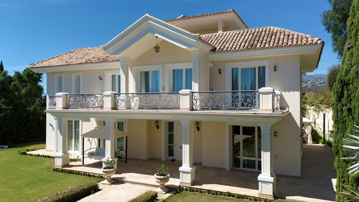 Se vende Villa - Chalet de 4 dormitorios en Costa Del Sol, Málaga, España
