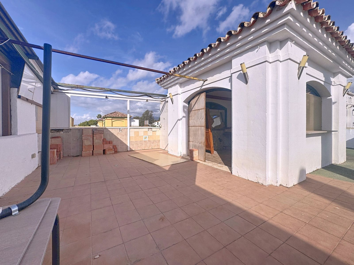 Commercial unit for sale in Diana Park Costa Del Sol, Málaga, Spain