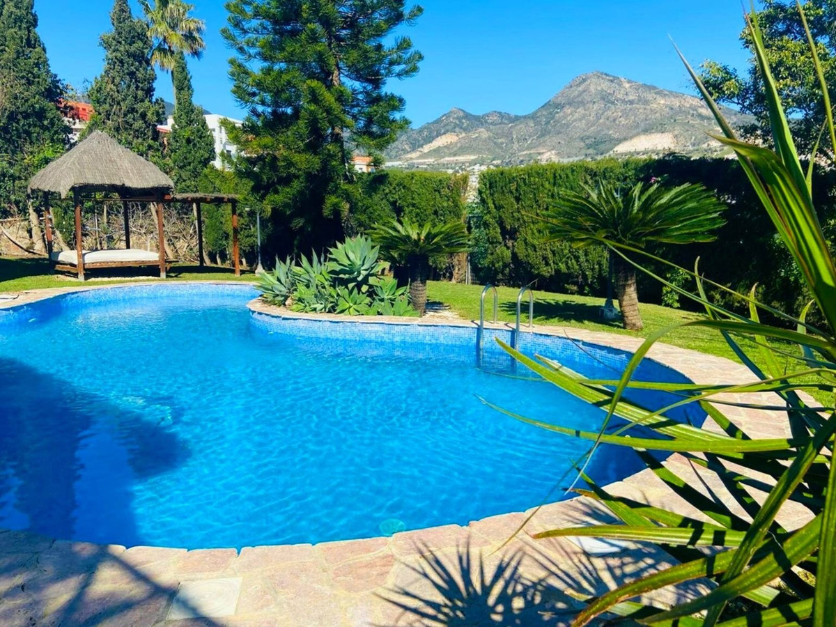 6 Bed Townhouse for sale in Benalmadena Costa Del Sol, Málaga, Spain