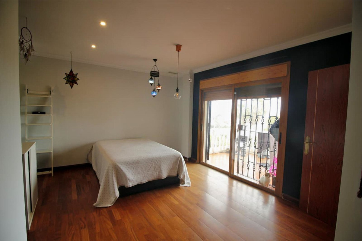 6 Bed Townhouse for sale in Benalmadena Costa Del Sol, Málaga, Spain