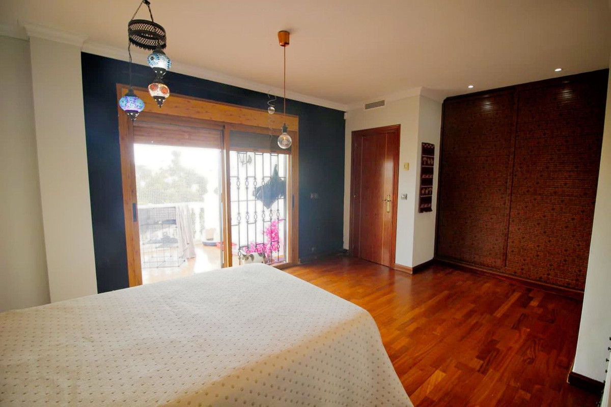6 Bed Townhouse for sale in Benalmadena Costa Del Sol, Málaga, Spain