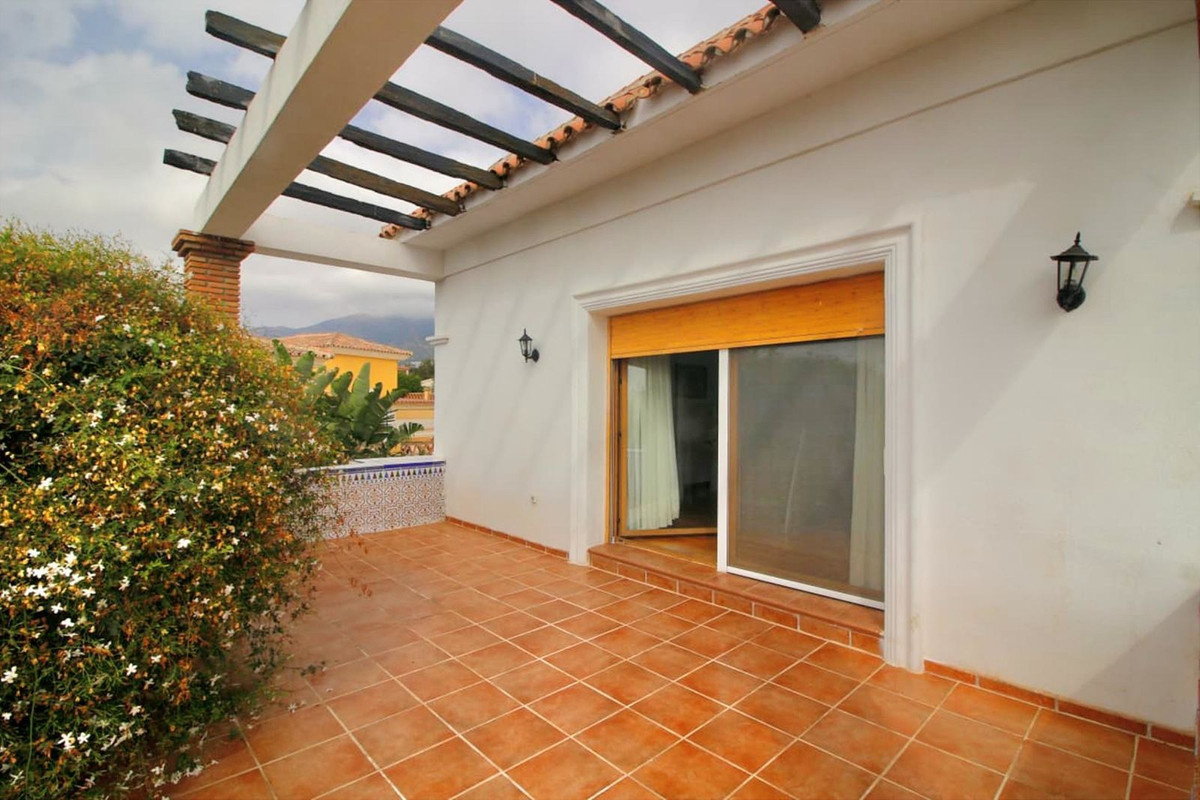 6 Bed Townhouse for sale in Benalmadena Costa Del Sol, Málaga, Spain