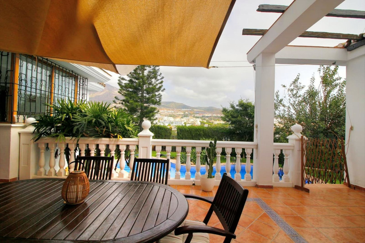 6 Bed Townhouse for sale in Benalmadena Costa Del Sol, Málaga, Spain