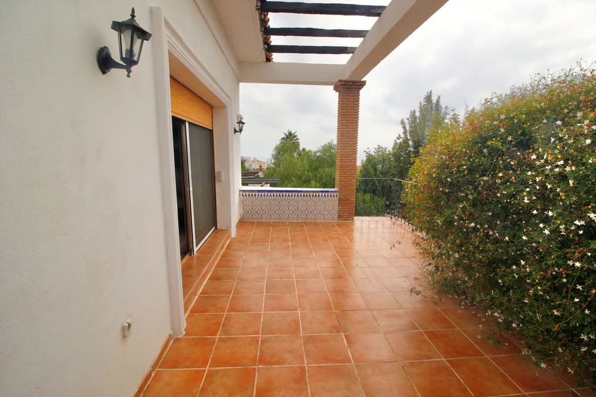 6 Bed Townhouse for sale in Benalmadena Costa Del Sol, Málaga, Spain