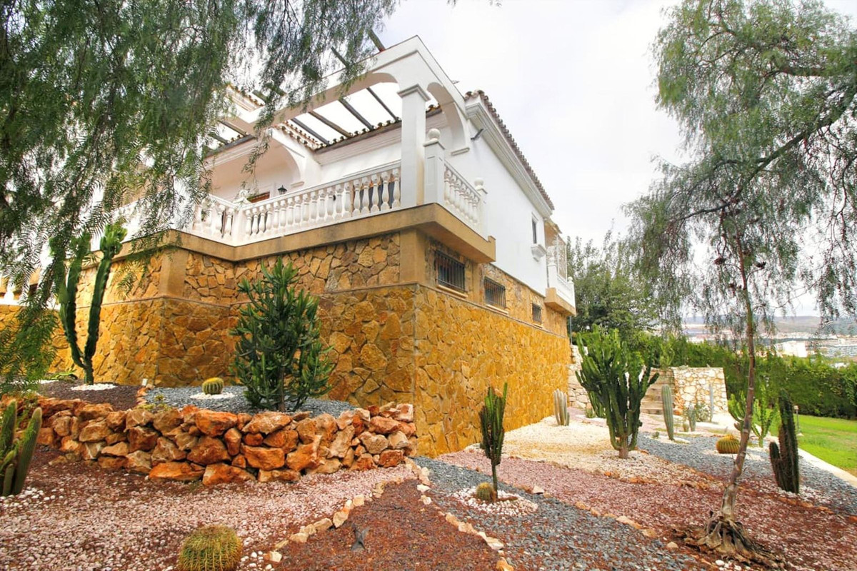 6 Bed Townhouse for sale in Benalmadena Costa Del Sol, Málaga, Spain