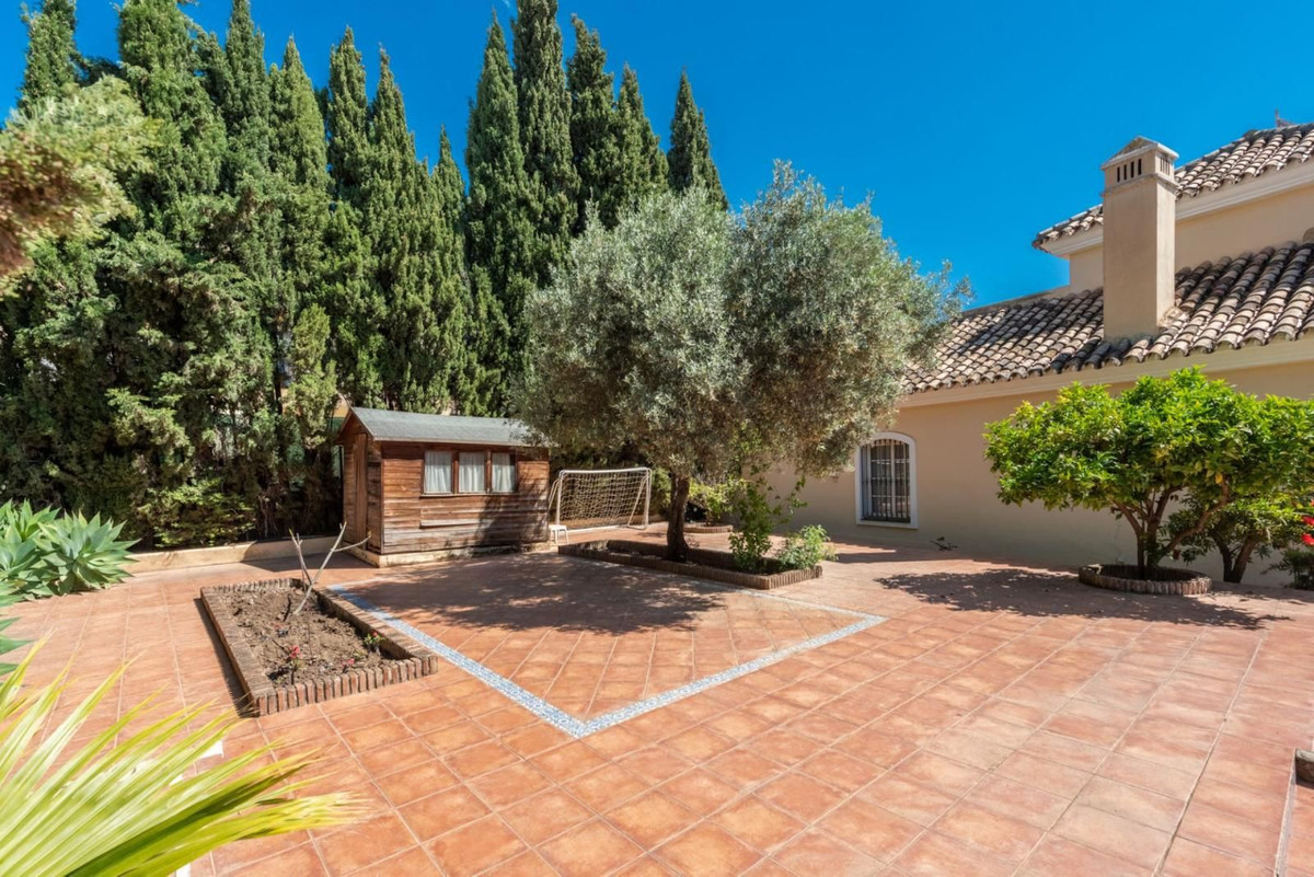 Se vende Villa - Chalet de 8 dormitorios en Costa Del Sol, Málaga, España