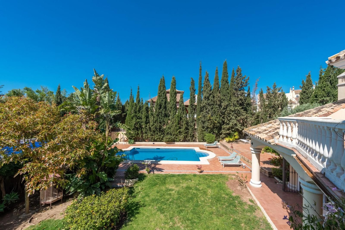 Se vende Villa - Chalet de 8 dormitorios en Costa Del Sol, Málaga, España