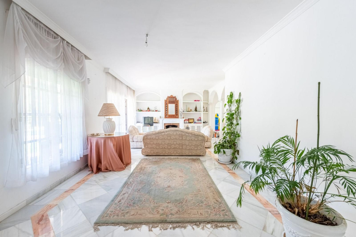 Se vende Villa - Chalet de 8 dormitorios en Costa Del Sol, Málaga, España