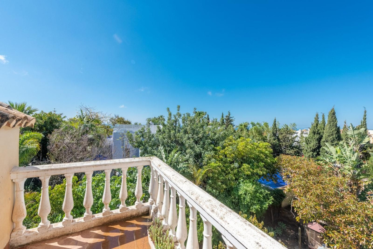Se vende Villa - Chalet de 8 dormitorios en Costa Del Sol, Málaga, España