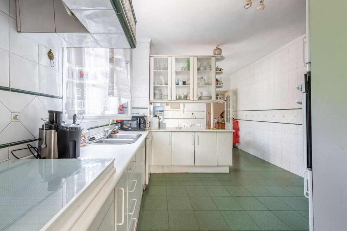 Se vende Villa - Chalet de 8 dormitorios en Costa Del Sol, Málaga, España