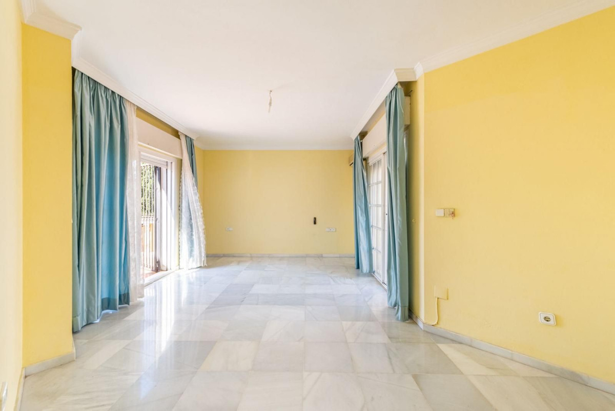 Se vende Villa - Chalet de 8 dormitorios en Costa Del Sol, Málaga, España