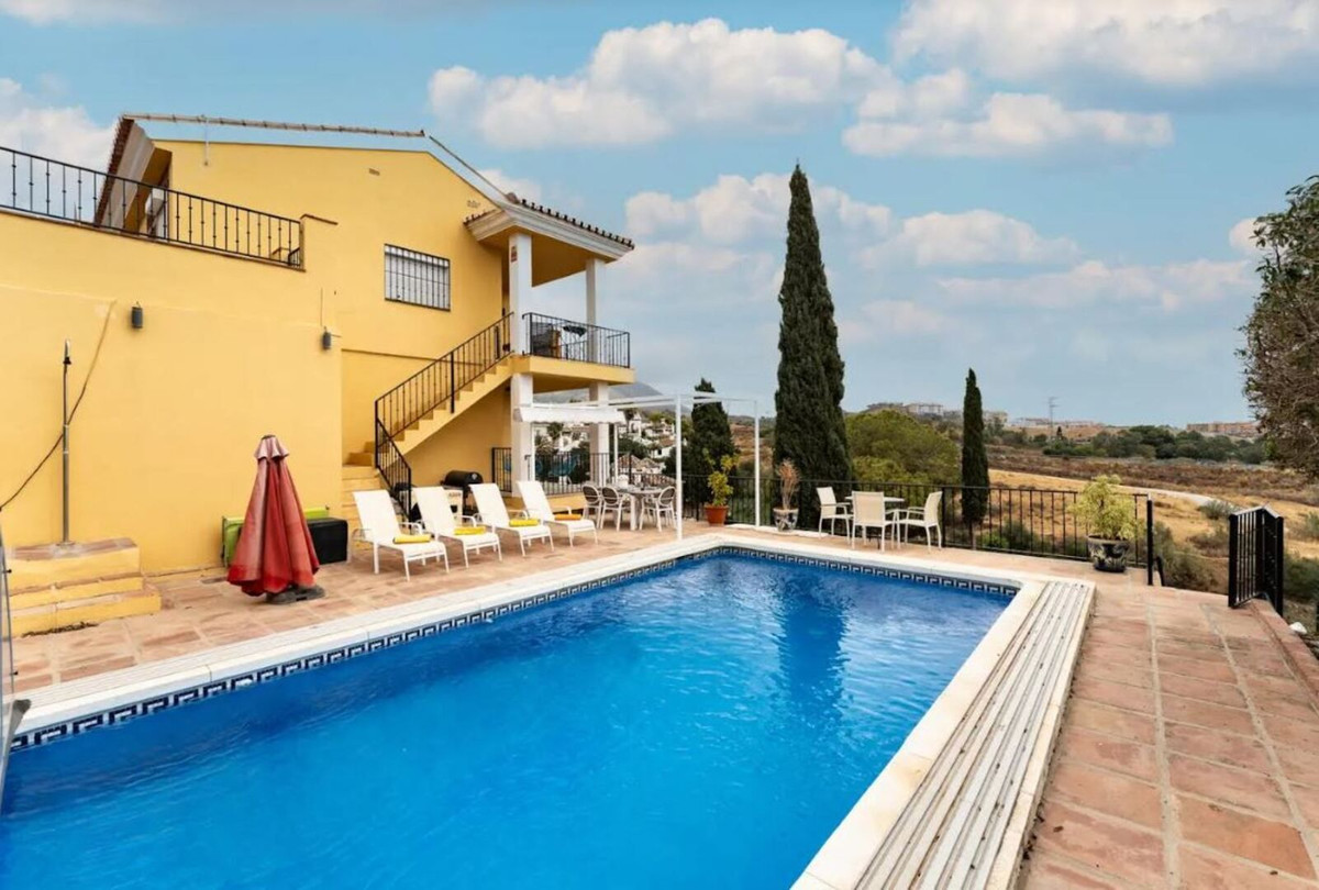 4 Bed Townhouse for sale in Mijas Costa Costa Del Sol, Málaga, Spain