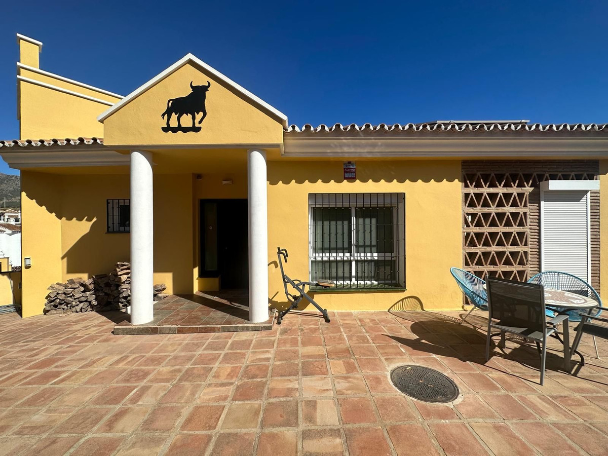 4 Bed Townhouse for sale in Mijas Costa Costa Del Sol, Málaga, Spain