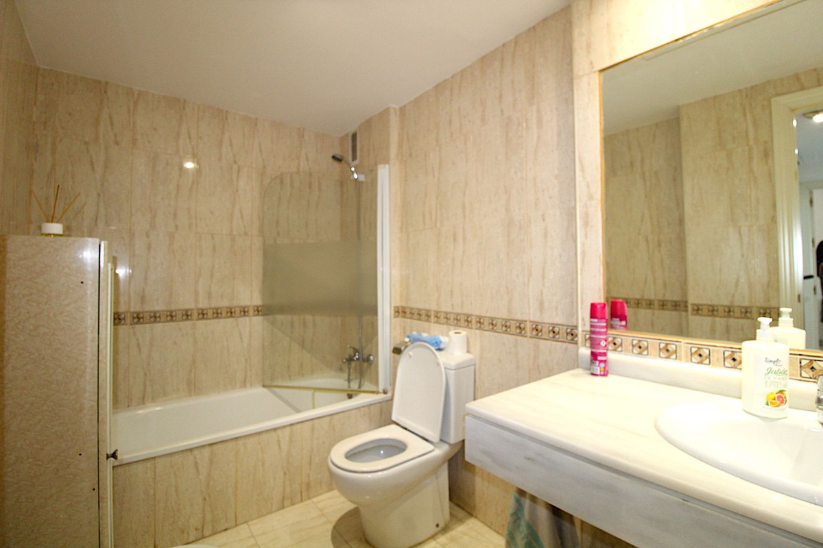 2 Bed Apartment for sale in San Pedro De Alcántara Costa Del Sol, Málaga, Spain