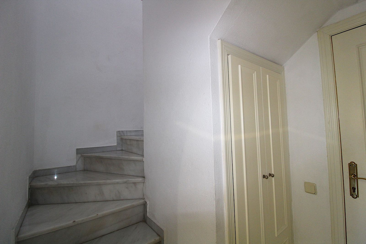 2 Bed Apartment for sale in San Pedro De Alcántara Costa Del Sol, Málaga, Spain