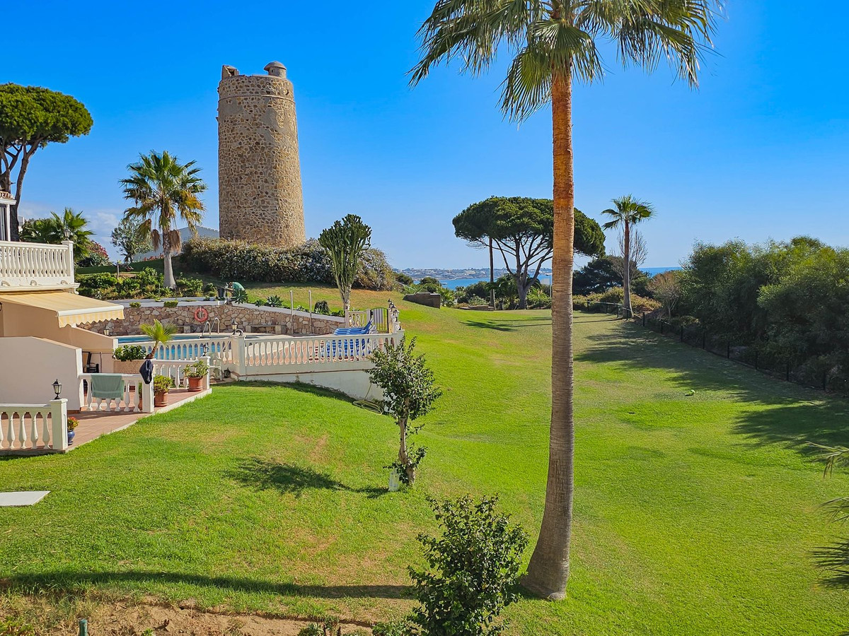 2 Bed Apartment for sale in Torrenueva Costa Del Sol, Málaga, Spain