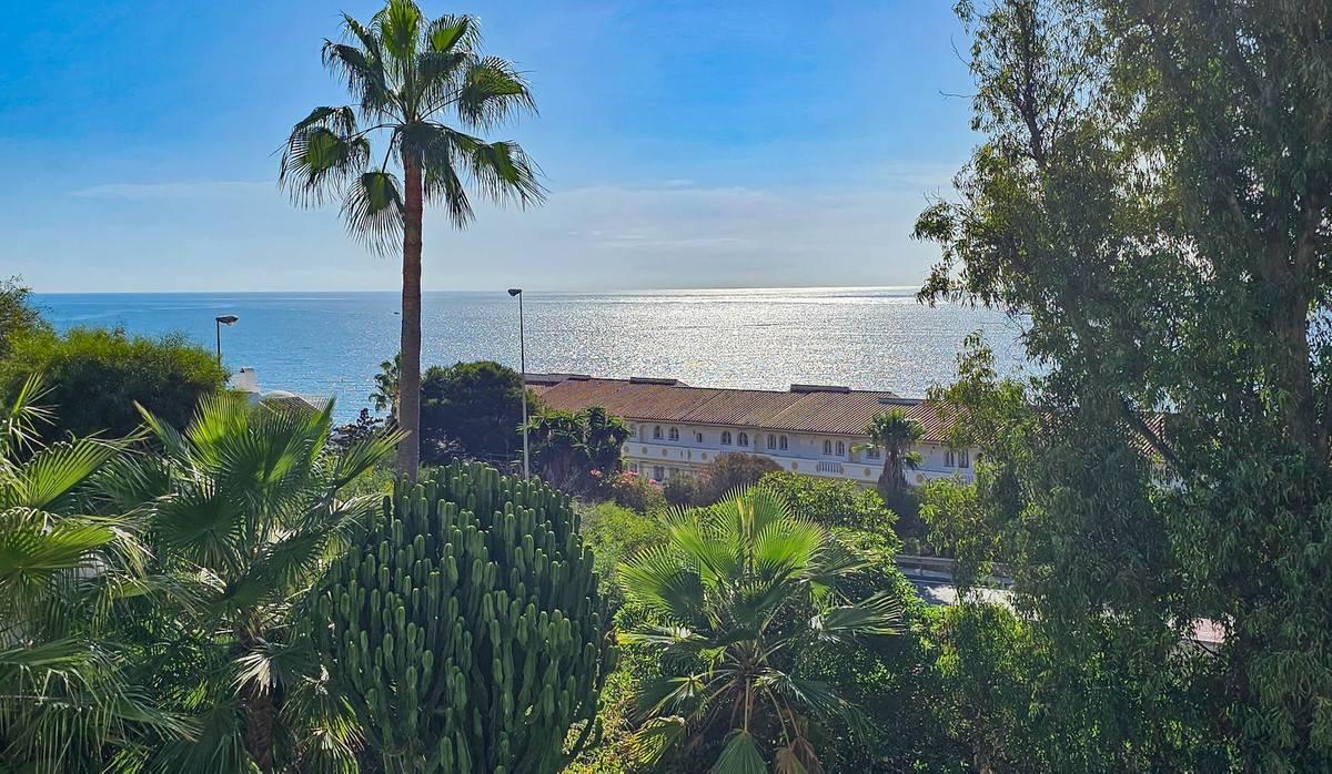 2 Bed Apartment for sale in Torrenueva Costa Del Sol, Málaga, Spain