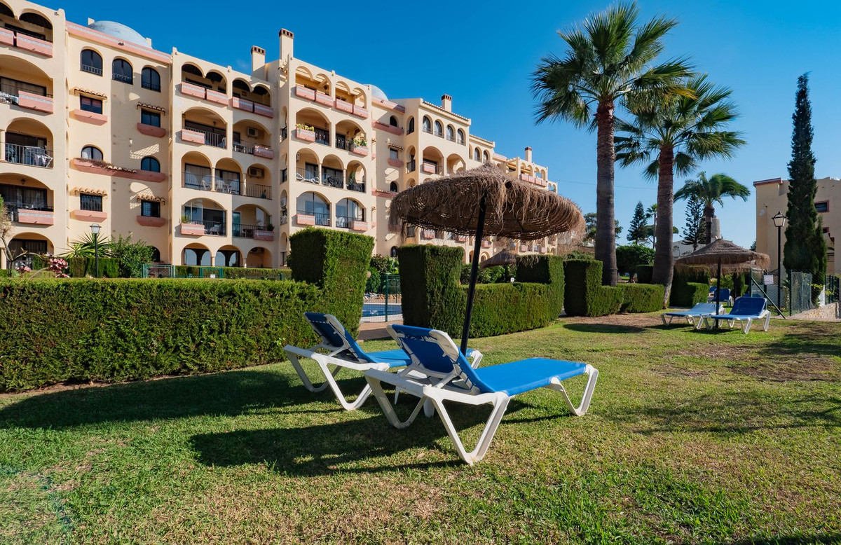2 Bed Apartment for sale in Torrenueva Costa Del Sol, Málaga, Spain