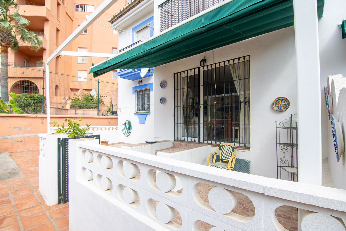 2 Bed Apartment for sale in Manilva Costa Del Sol, Málaga, Spain