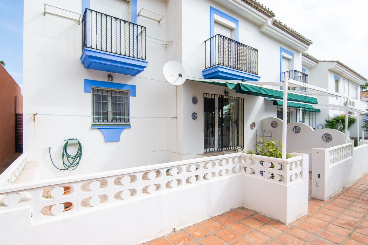2 Bed Apartment for sale in Manilva Costa Del Sol, Málaga, Spain