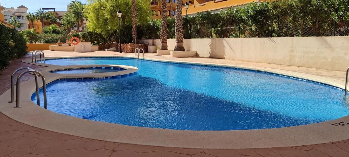 Se vende Apartamento Planta Media de 2 dormitorios en Costa Blanca, Alicante, España