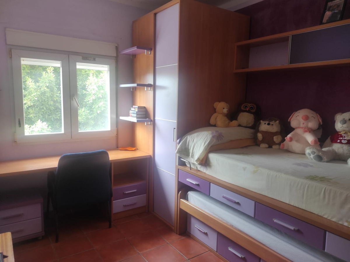 Se vende Apartamento Planta Media de 4 dormitorios en Costa Del Sol, Málaga, España